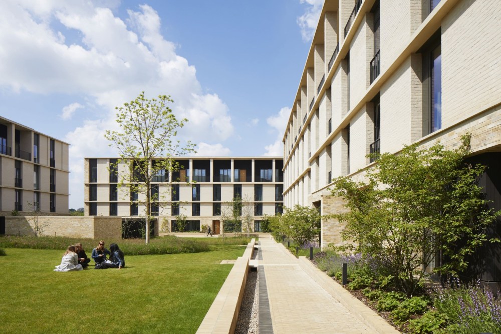 New buildings by Cambridge Station