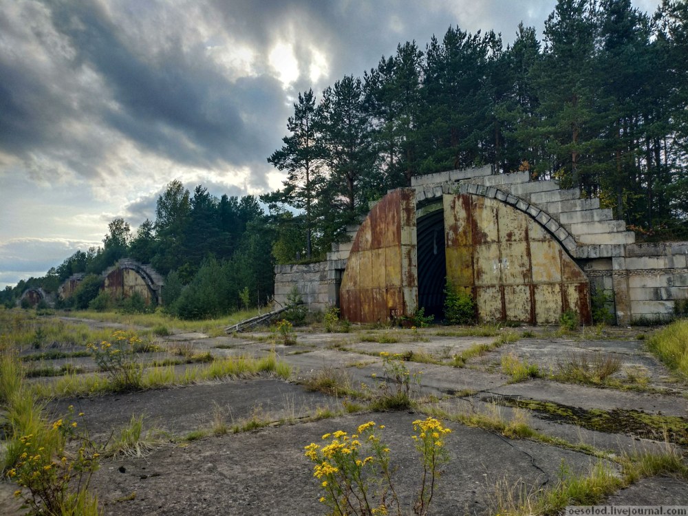 Лодейное поле аэродром военный