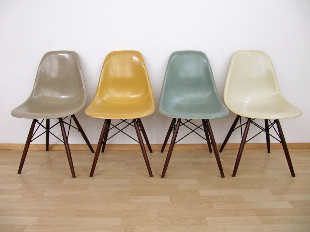 Vitra Eames Yellow