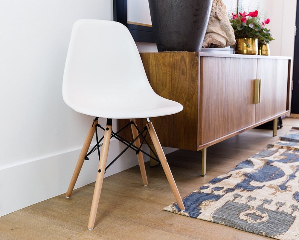 Eames Plastic Chair DSW стол