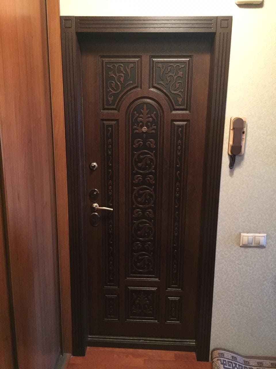 Железные наличники для дверей