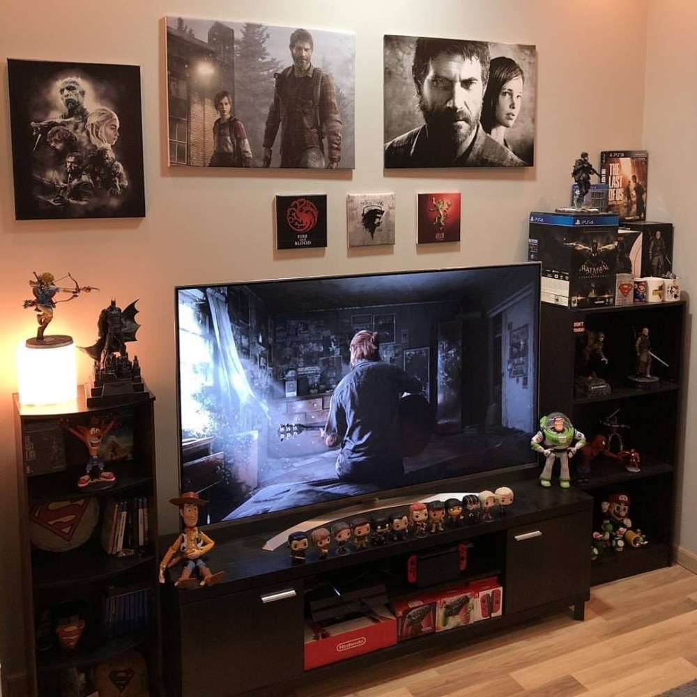 Комната PLAYSTATION 4
