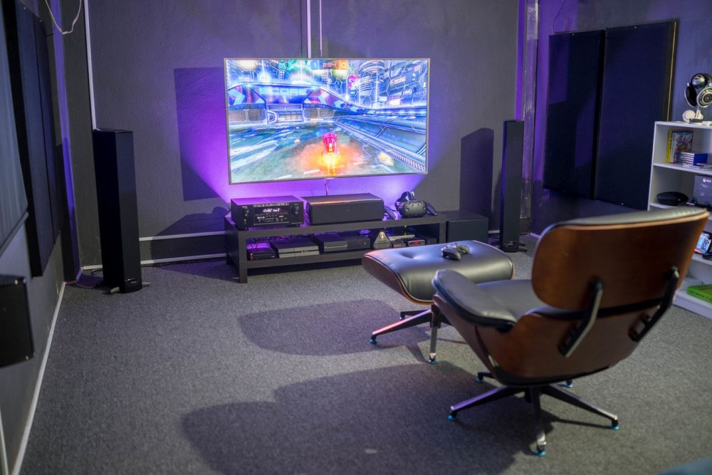 Комната геймера ps4