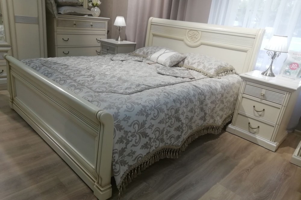 Спальный гарнитур Изотта Ангстрем