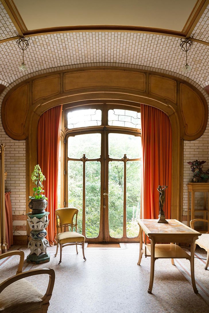«Ар-нуво» (Art nouveau, Франция, Эктор Гимар)