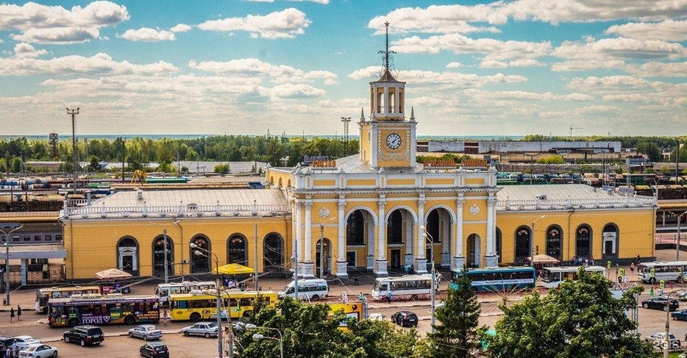 Здание вокзала Ярославль главный