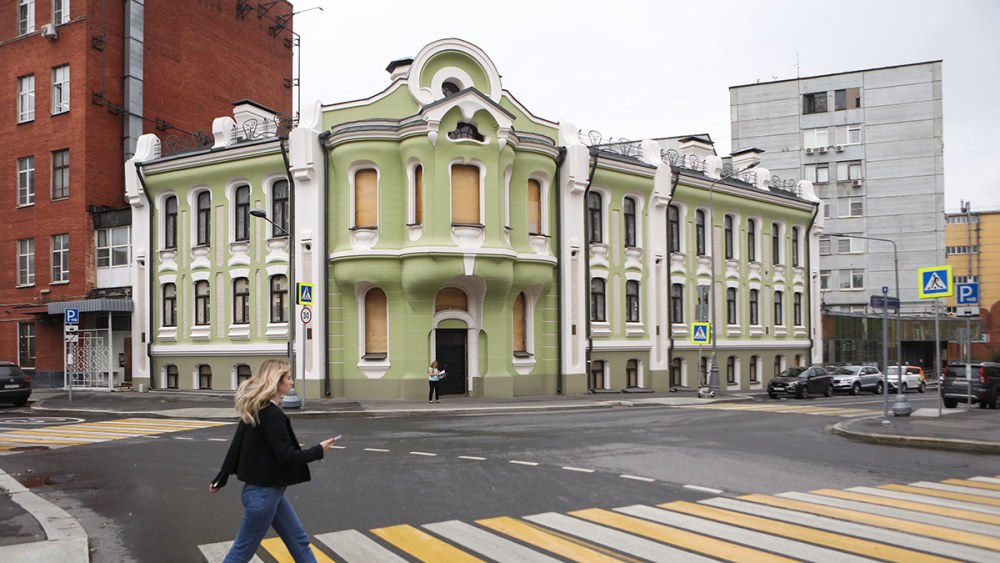 Красносельская улица. Особняк Абрикосова