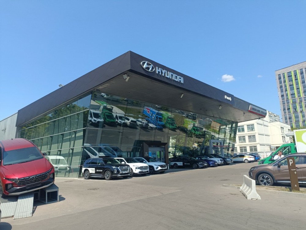 Дилерский центр РОЛЬФ Сити
