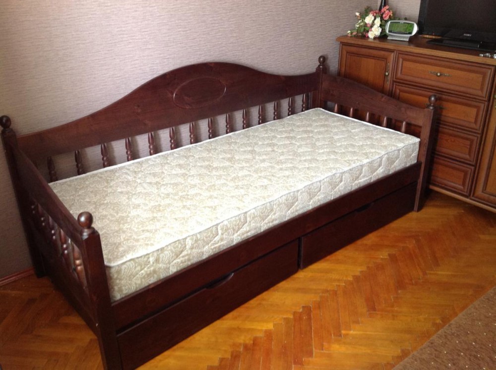 Кровать детская из массива сосны Фрея f3
