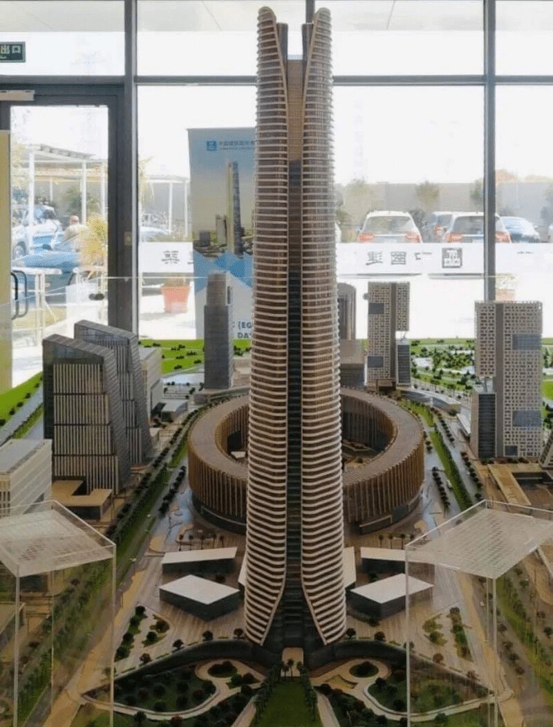 Iconic Tower в Египте