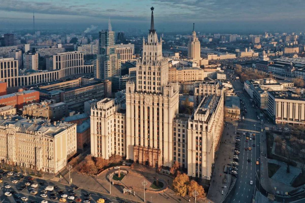 Здание на «красных воротах» сталинская высотка