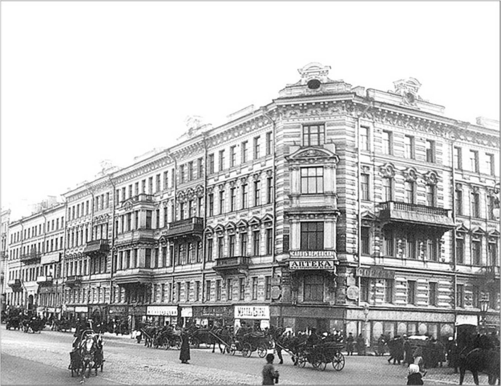 Знаменская площадь в Санкт-Петербурге
