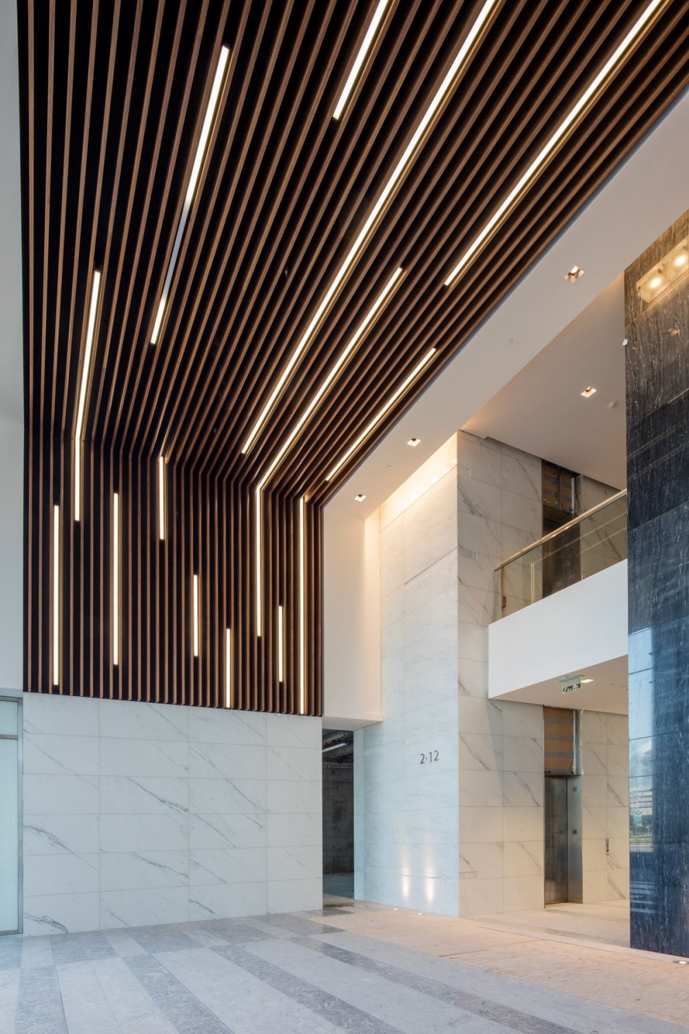 Hunter Douglas реечный потолок
