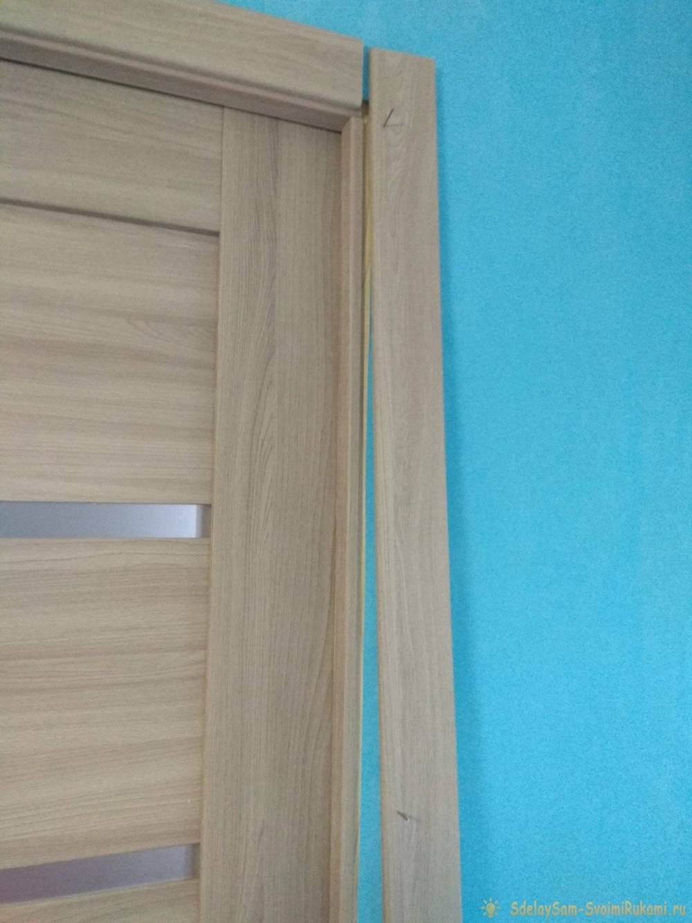 Дверные наличники под прямым углом
