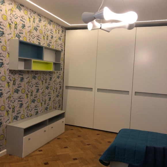 Шкаф купе в комнату подростка