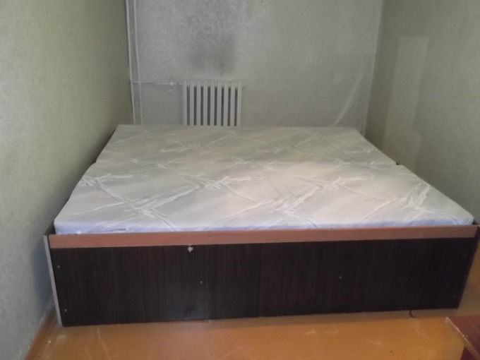Двуспальные кровати даром