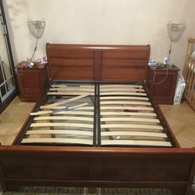 Двуспальные кровати даром