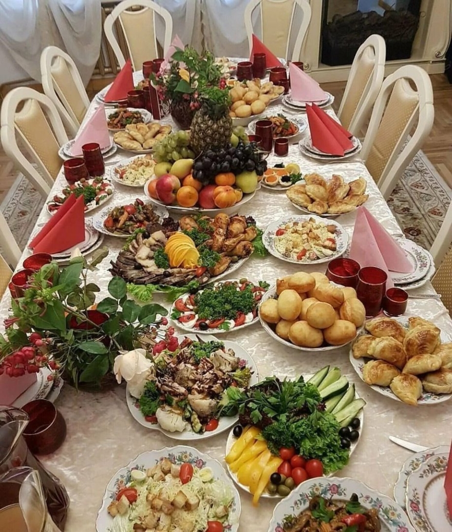 Праздничный стол на день рождения