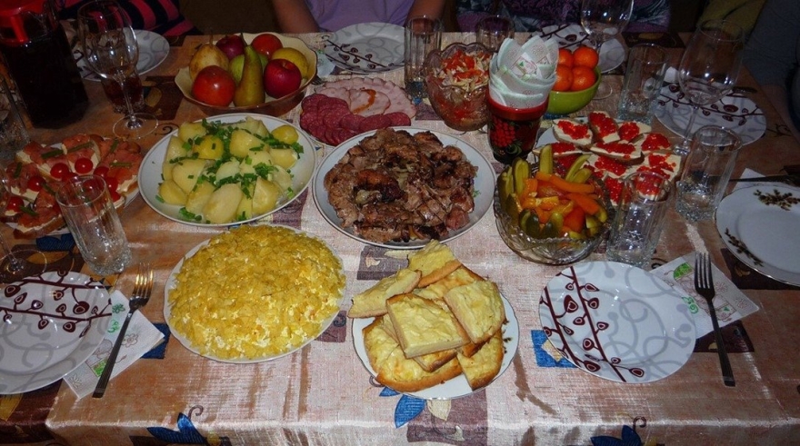 Праздничный стол домашний