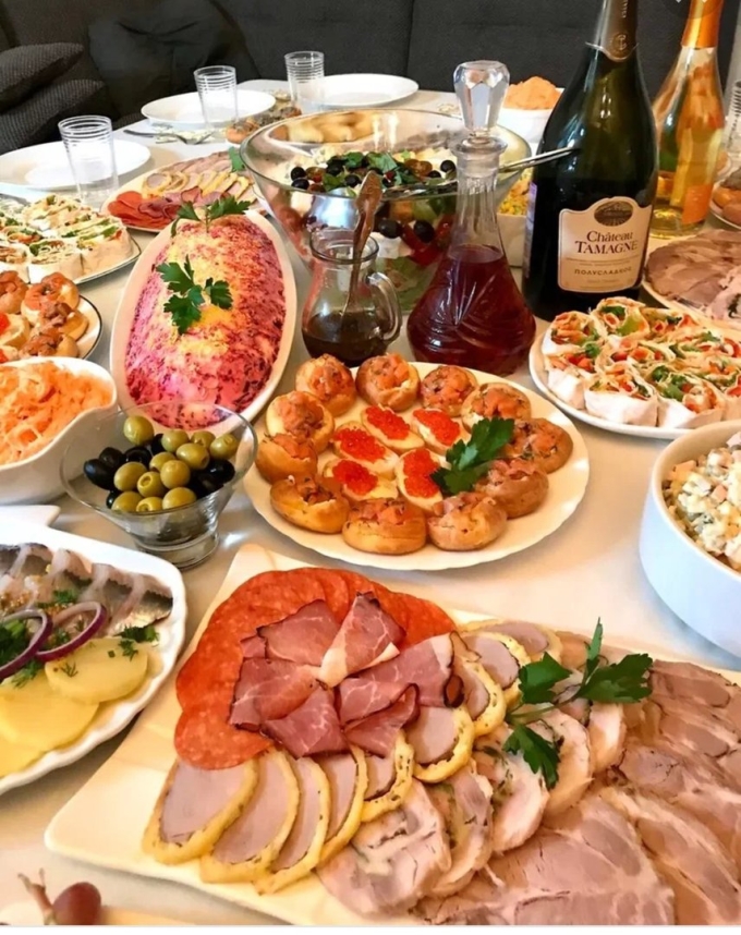 Праздничный стол домашний