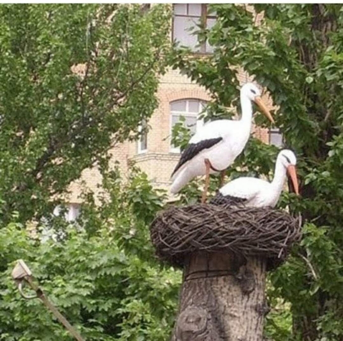 Фигурки для сада Аисты в гнезде