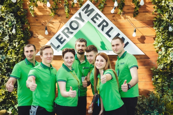 Работники Леруа Мерлен