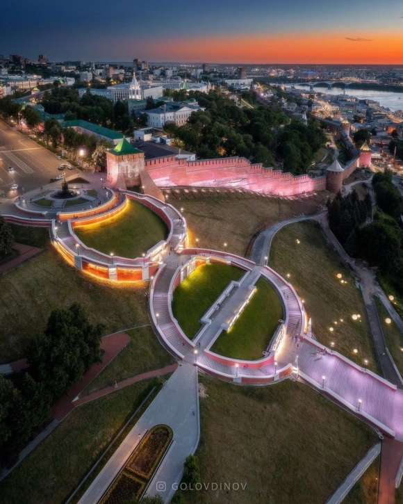 Чкаловская лестница Нижний Новгород вечером