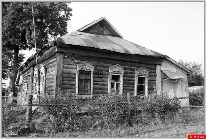 Старинный дом в деревне