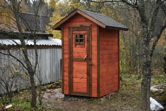 Садовый туалет деревянный