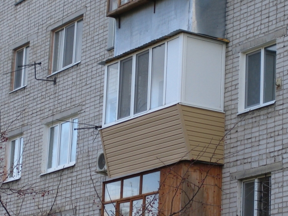 Внешняя отделка балкона