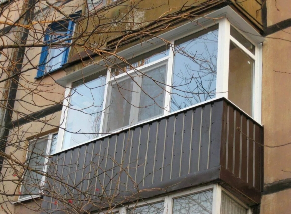 Отделка балкона снаружи