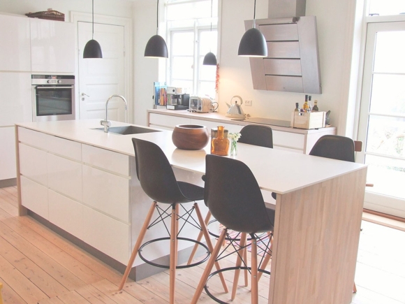 Стул Eames DSW барный черный