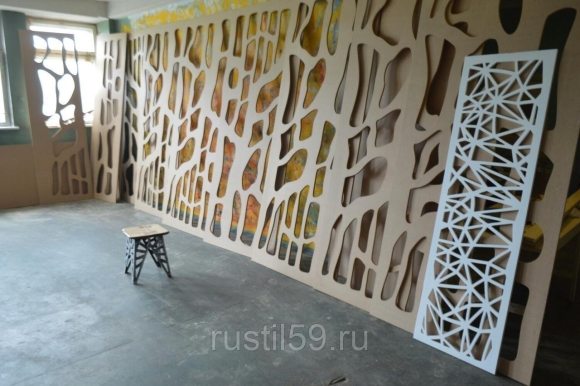Межкомнатные перегородки из резной фанеры