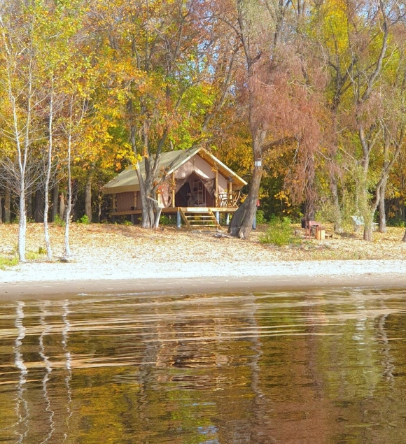 Глэмпинг море Волги
