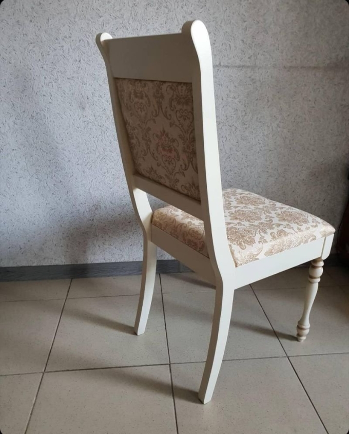 Табуретки в Отрадном
