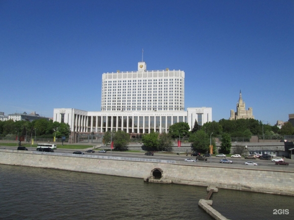 Белый дом на Краснопресненской набережной