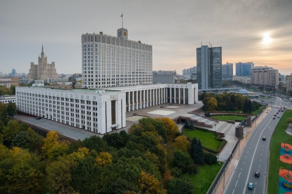 Белый дом на Краснопресненской набережной