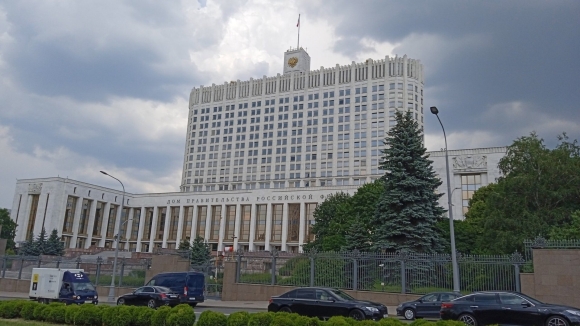 Дом правительства Российской Федерации флаг