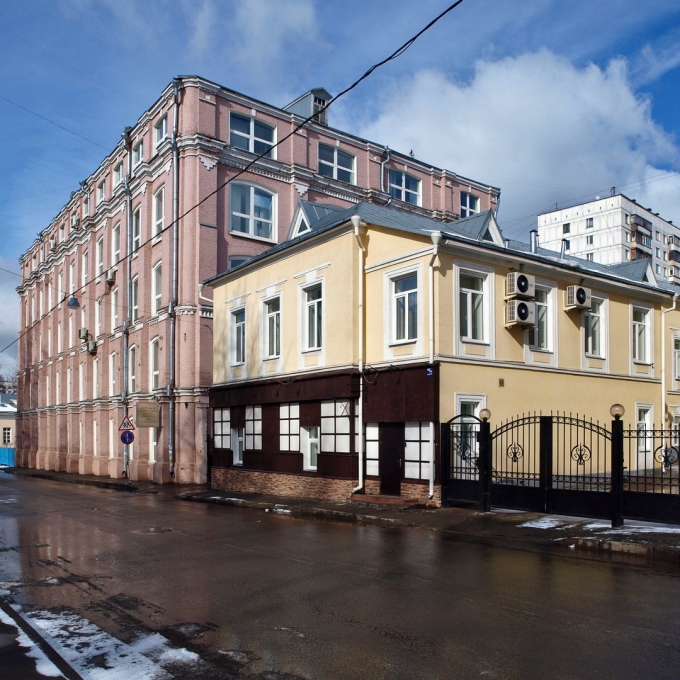 Библиотека Некрасова на Бауманской