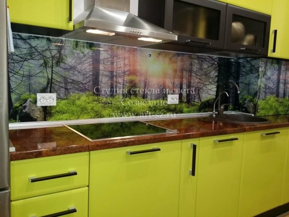 Стеклянный фартук для кухни Леруа Мерлен