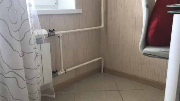 Декор труб отопления в квартире