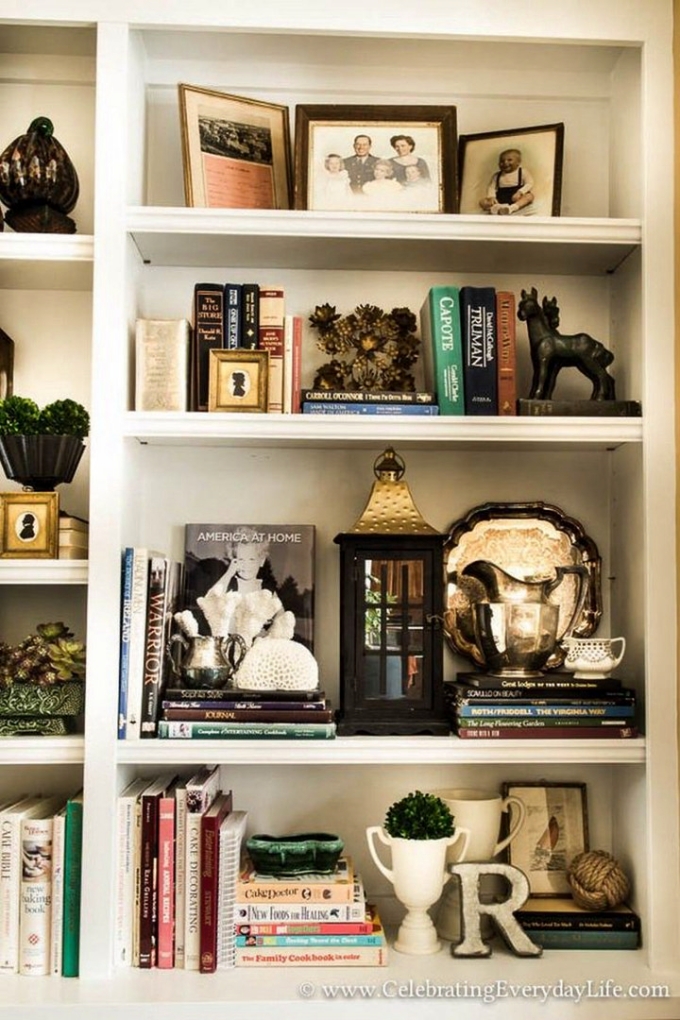 Стильные книжные полки