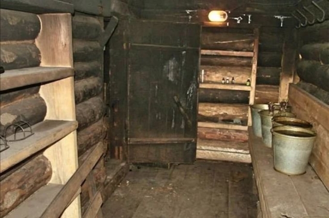 Деревенская баня изнутри