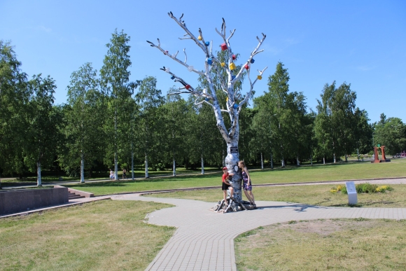 Петрозаводск скульптура рыбаки Онежская набережная