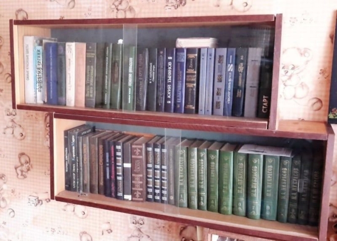 Советские книжные полки