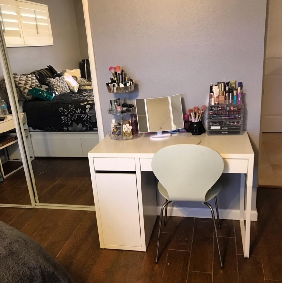 Письменные столы ikea Micke