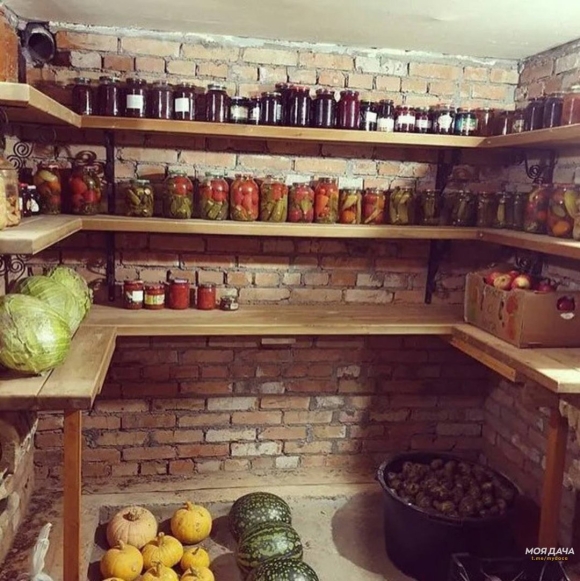 Кладовая для продуктов в частном доме