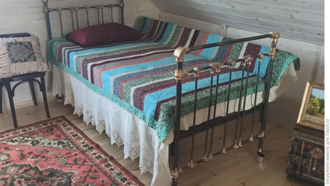 Старая металлическая кровать