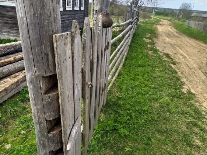 Деревенский забор