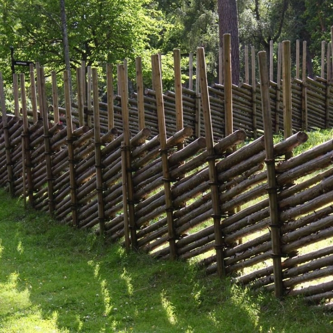 Жердяная изгородь